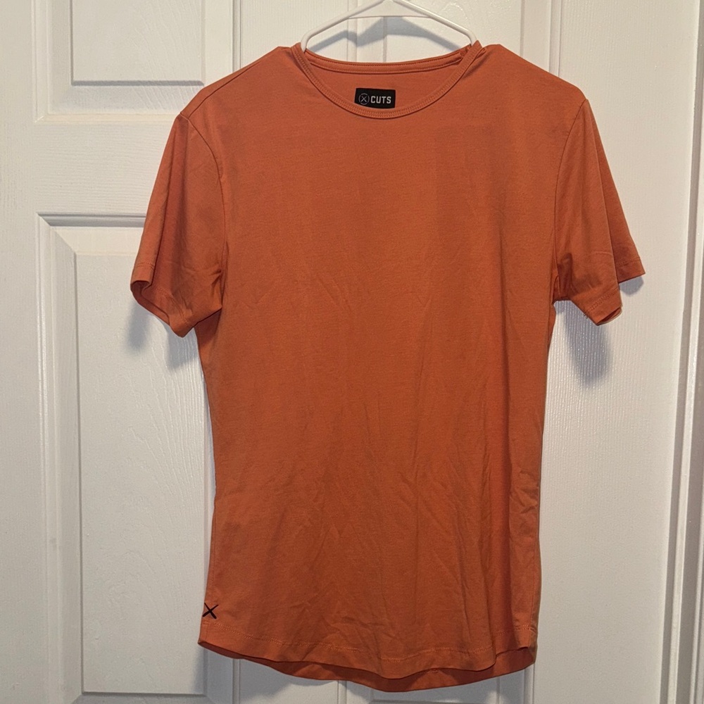 Cuts Curve-Hem T-Shirt